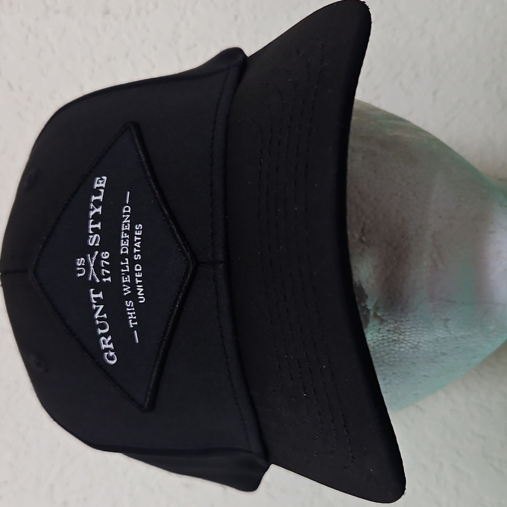 Grunt Style Black Cap with Embroidered Patch 100% Polyester - Picture 2 of 9